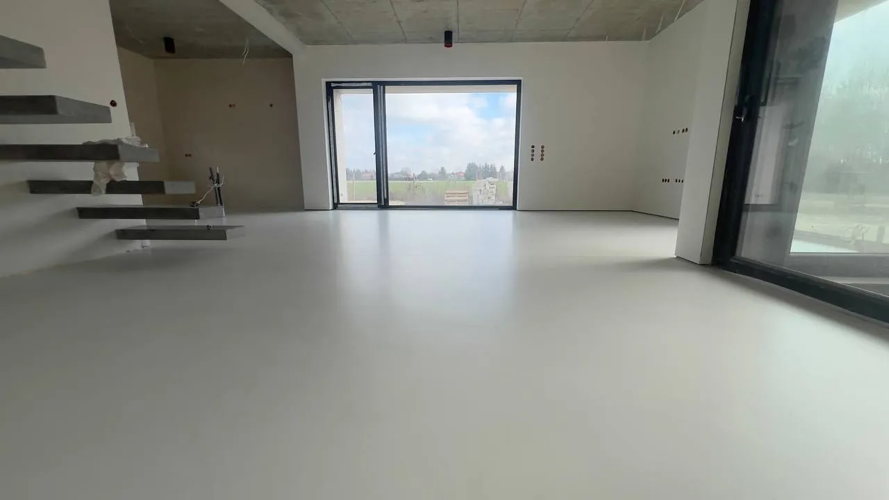 Dom w Poznaniu — realizacja z mikrocementu
